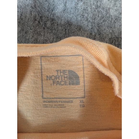 The‎ North Face Womens Peach Logo T Shirt Tee Size XL - Picture 5 of 7